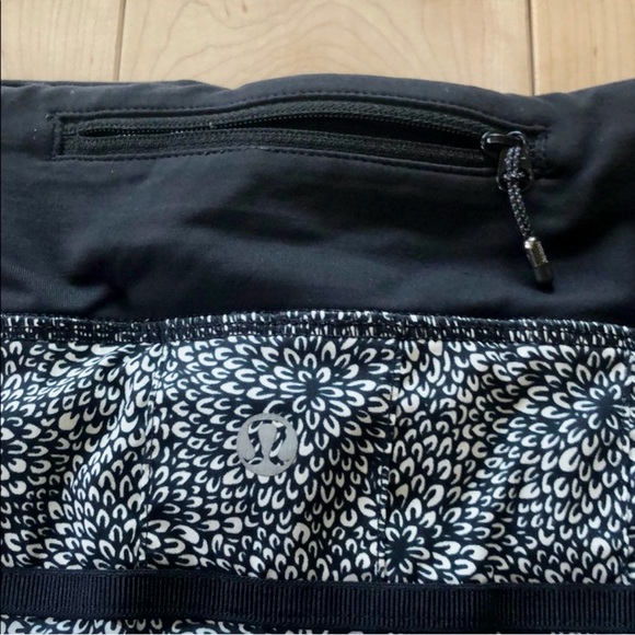 Lululemon Athletica Black and Gray Running Skirt - Picture 3 of 5